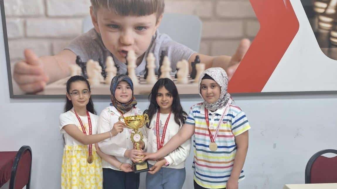 BİRİNCİ YAŞAR GÖLCÜ 